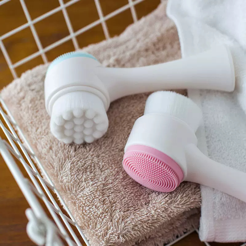 فرشاة تنظيف الوجه اليدوية ذات  - مراجعة Silicone Face Scrubber Electric وسعره