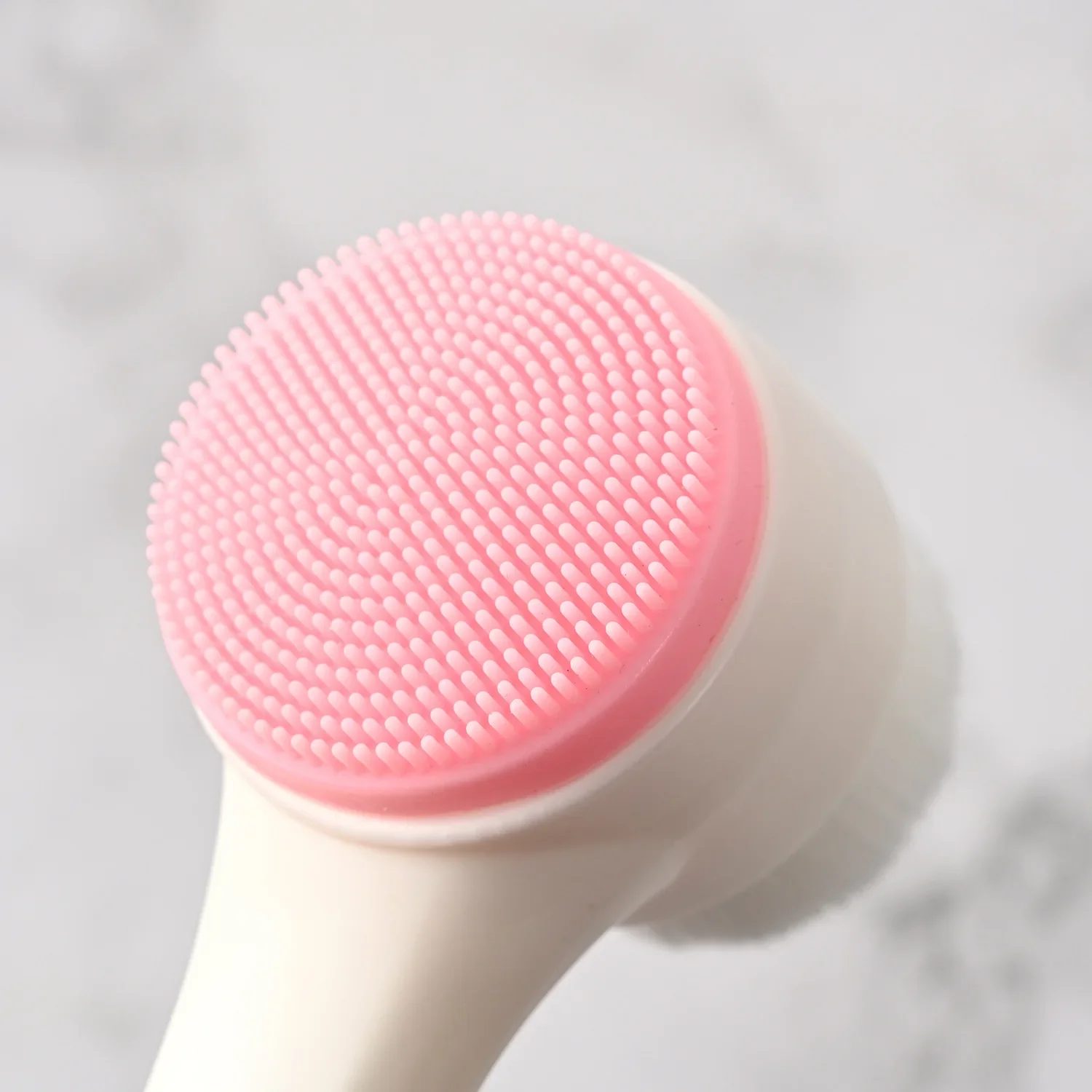 سيليكون الوجه الوجه التطهير فر - مراجعة Silicone Face Scrubber Electric وسعره